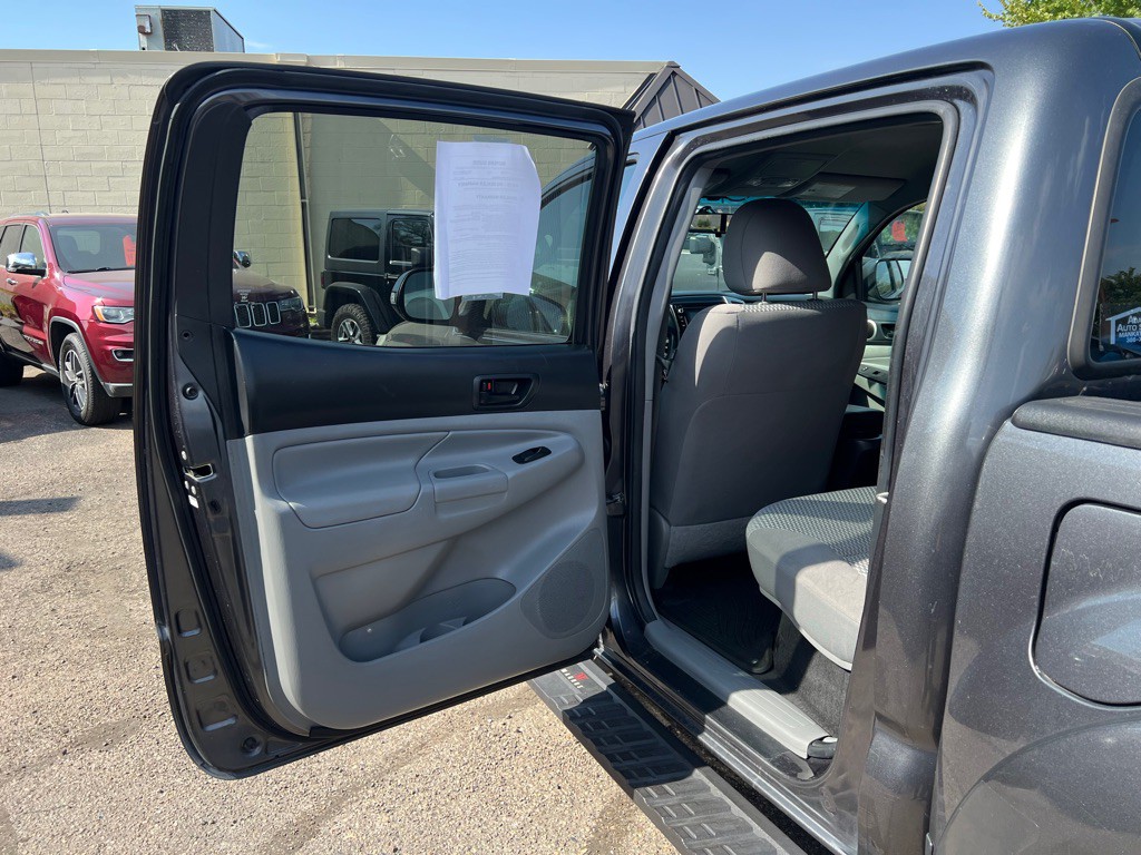 2014 Toyota Tacoma Image 8