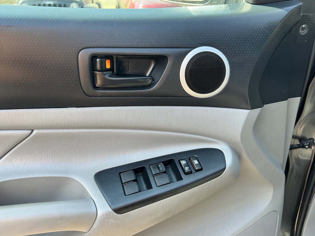 2014 Toyota Tacoma Image 14