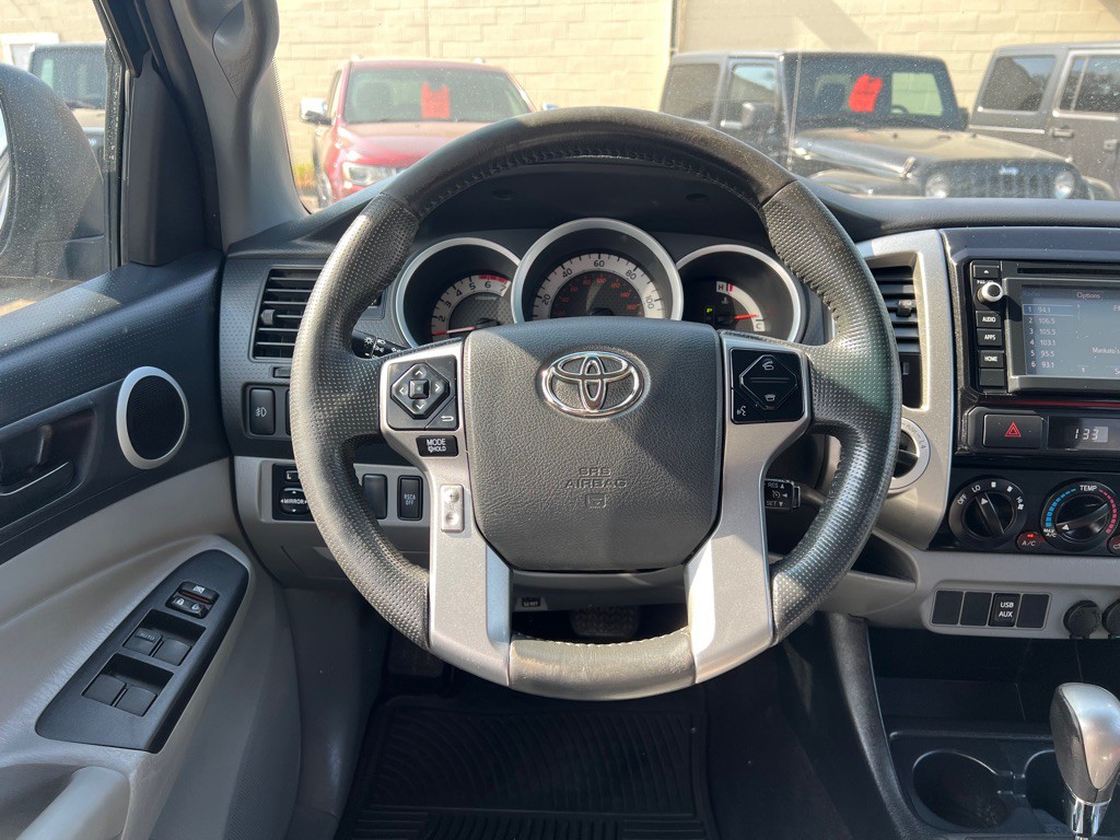 2014 Toyota Tacoma Image 17