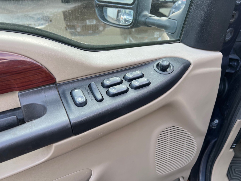 2006 Ford F-350 Image 14