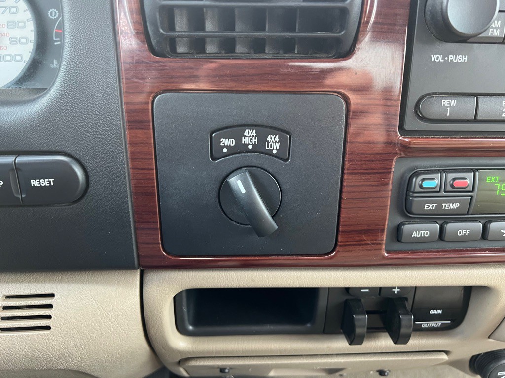 2006 Ford F-350 Image 20