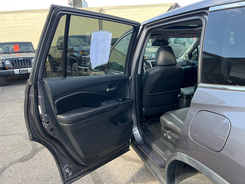 2016 Honda Pilot Image 12