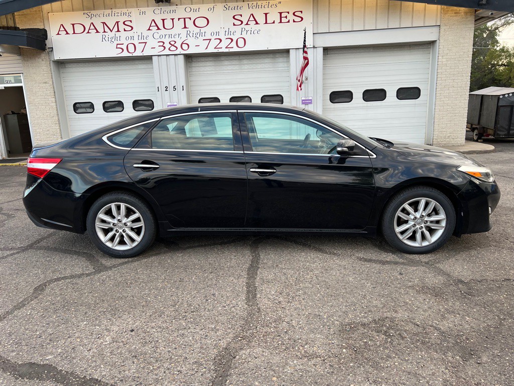 2014 Toyota Avalon Image 2