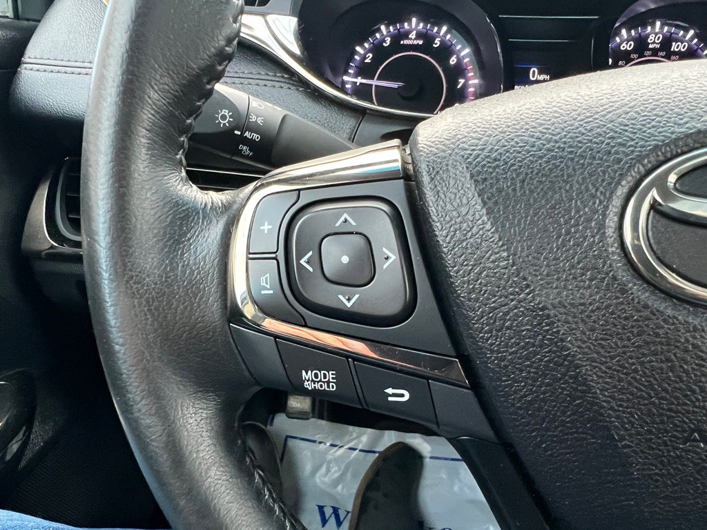 2014 Toyota Avalon Image 17