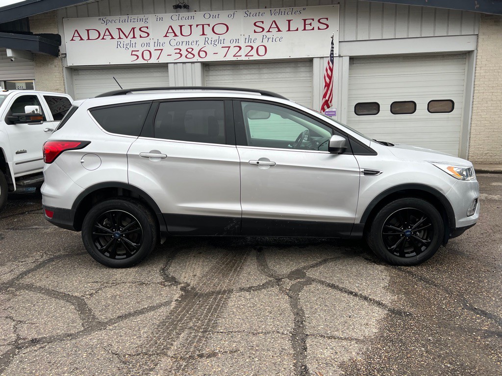 2019 Ford Escape Image 2