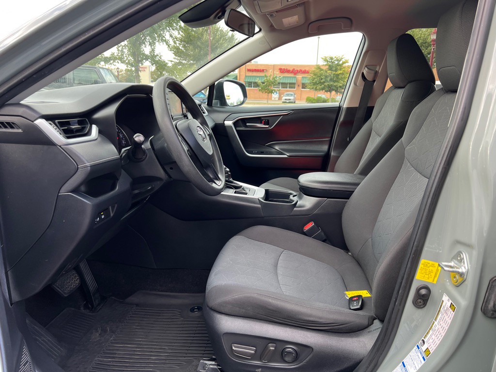 2020 Toyota Rav4 Image 17