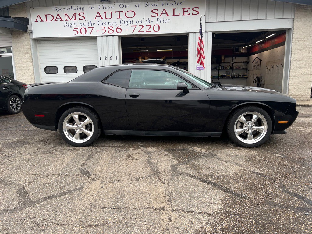2011 Dodge Challenger Image 2