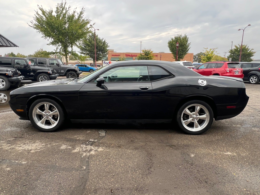 2011 Dodge Challenger Image 5