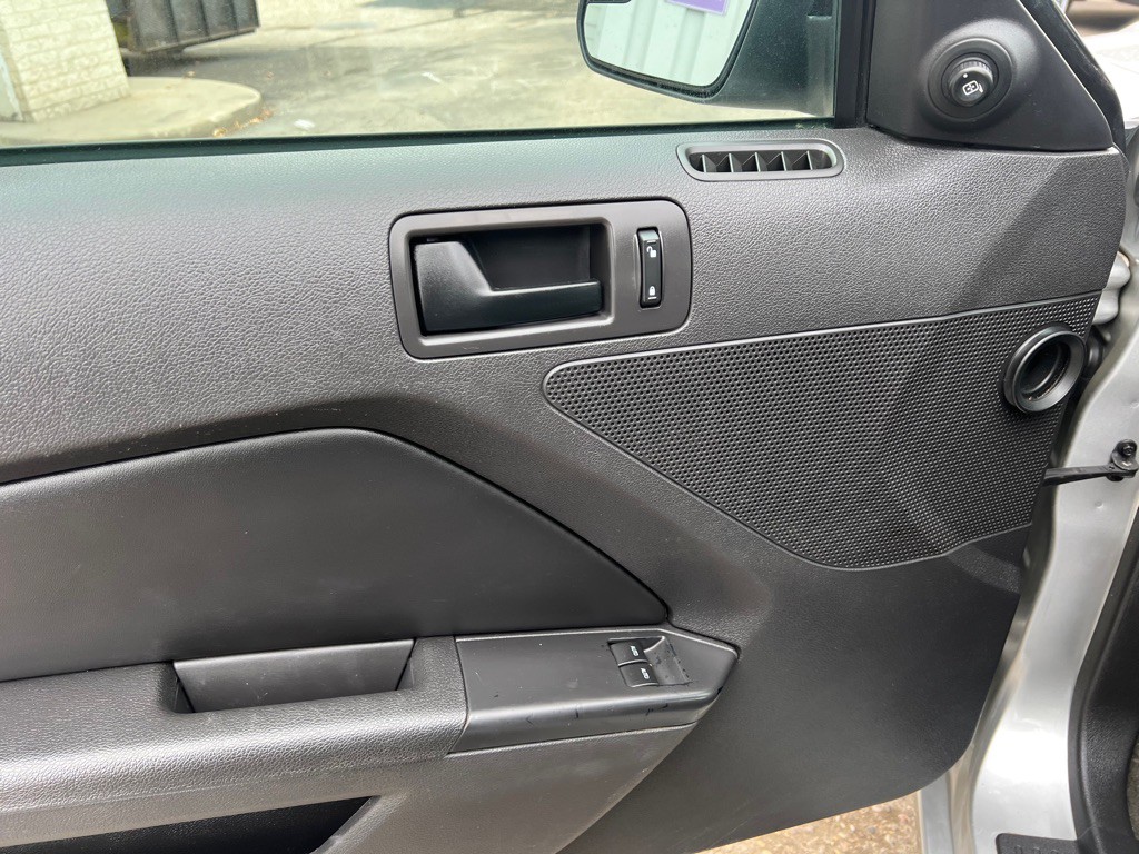 2014 Ford Mustang Image 8