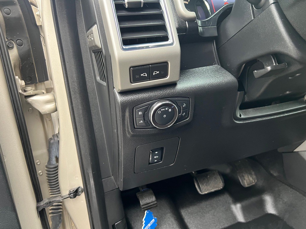 2017 Ford F-150 Image 14