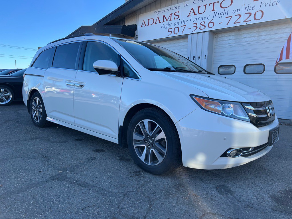 2016 Honda Odyssey Image 1