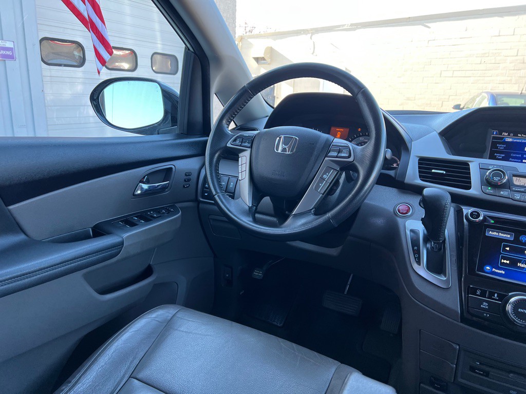 2016 Honda Odyssey Image 14