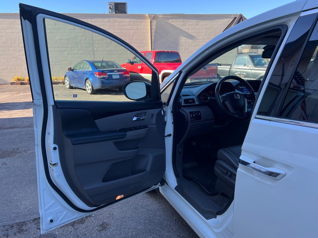 2016 Honda Odyssey Image 15