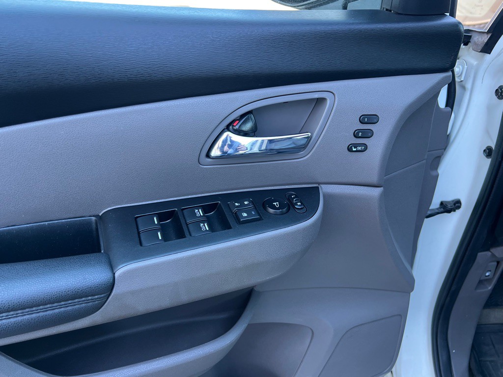 2016 Honda Odyssey Image 16
