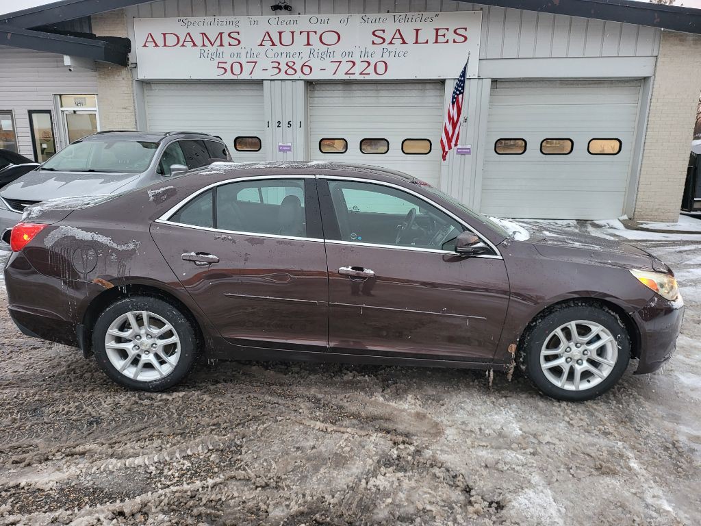 2015 Chevrolet Malibu Image 2