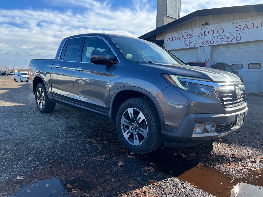 2017 Honda Ridgeline Image 1