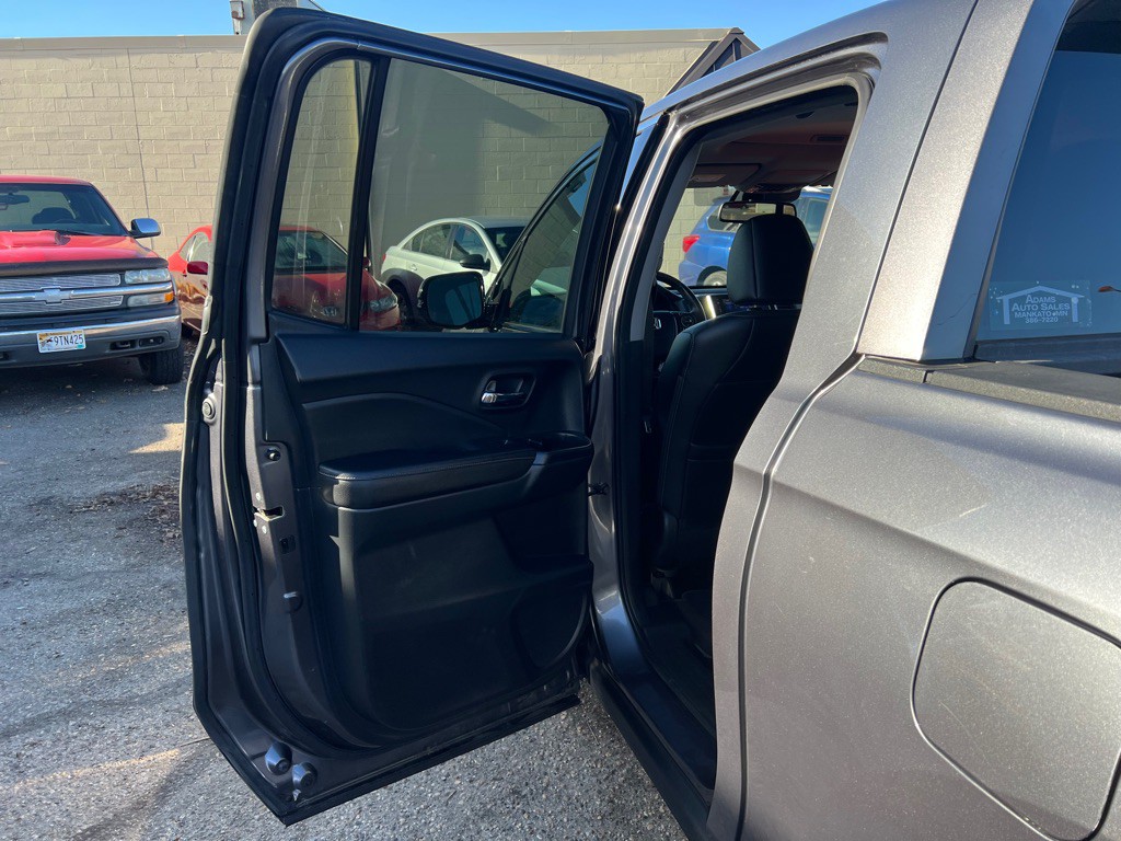 2017 Honda Ridgeline Image 9