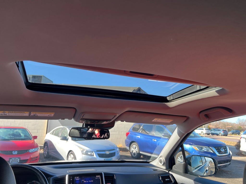 2017 Honda Ridgeline Image 11