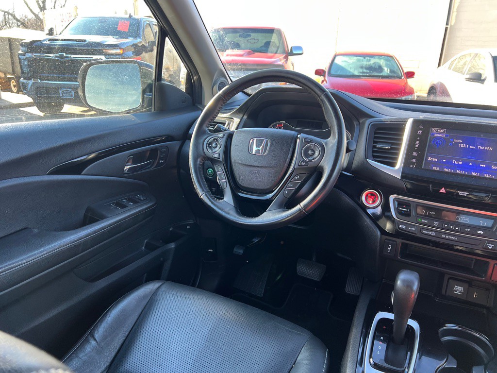 2017 Honda Ridgeline Image 14