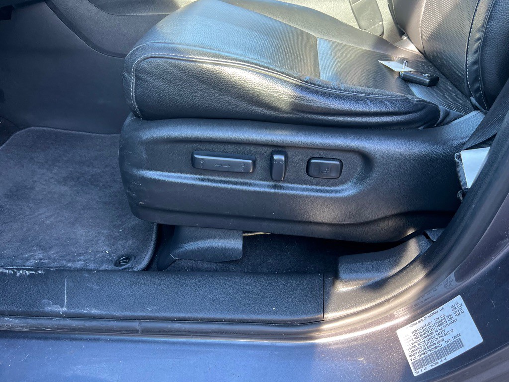 2017 Honda Ridgeline Image 19