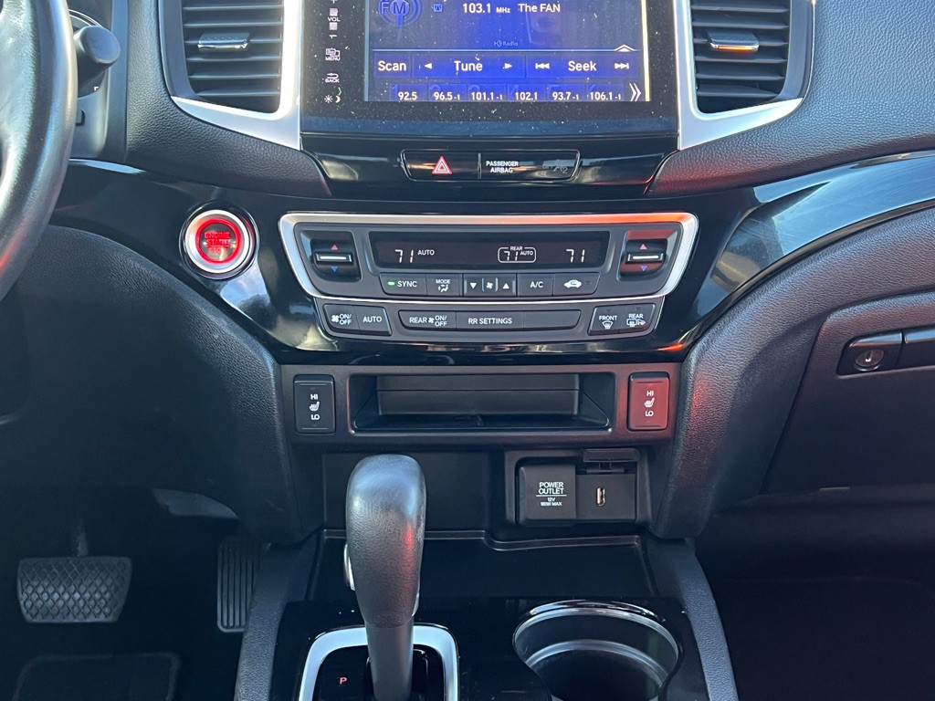 2017 Honda Ridgeline Image 27
