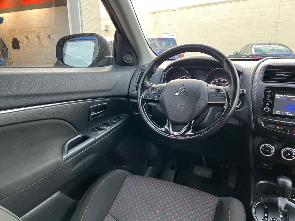 2016 Mitsubishi Outlander Image 14