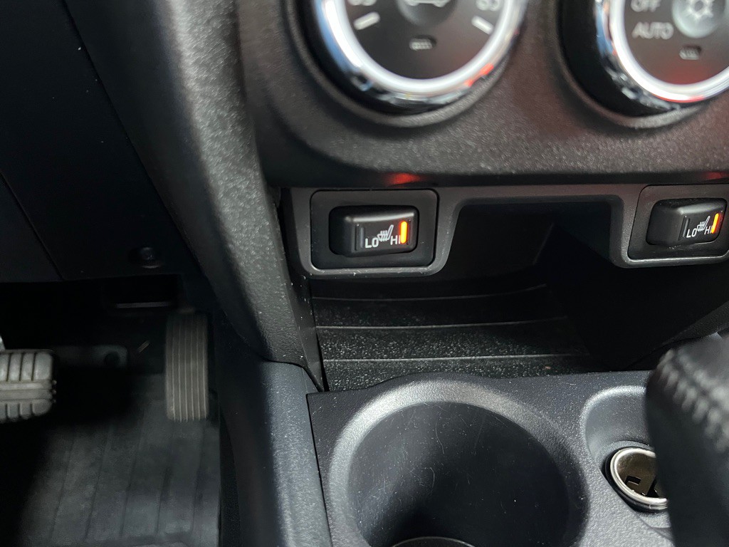 2016 Mitsubishi Outlander Image 25