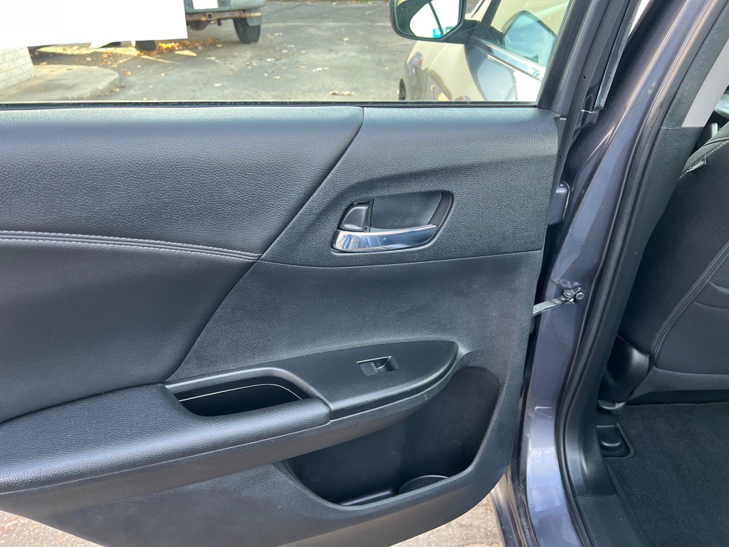 2015 Honda Accord Image 8