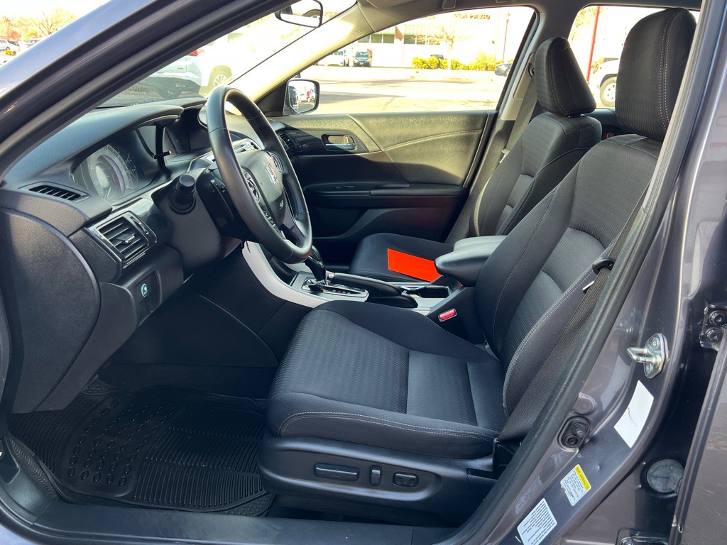 2015 Honda Accord Image 15