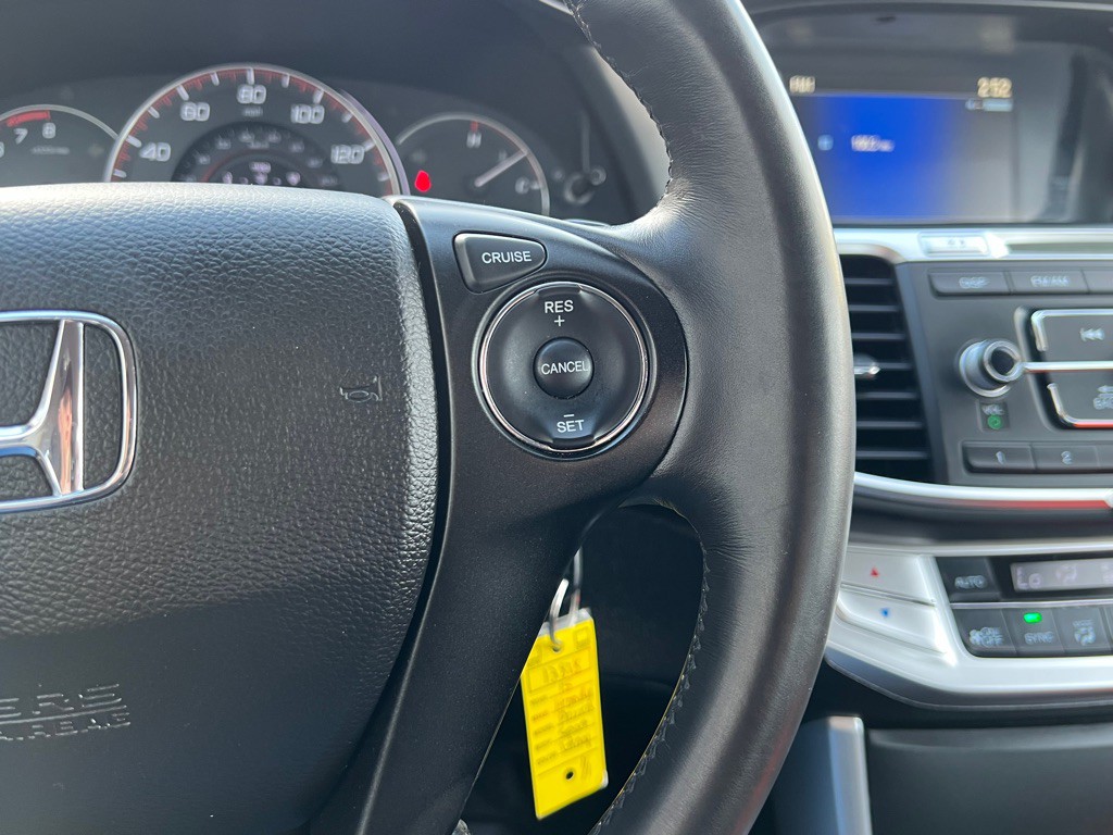 2015 Honda Accord Image 21