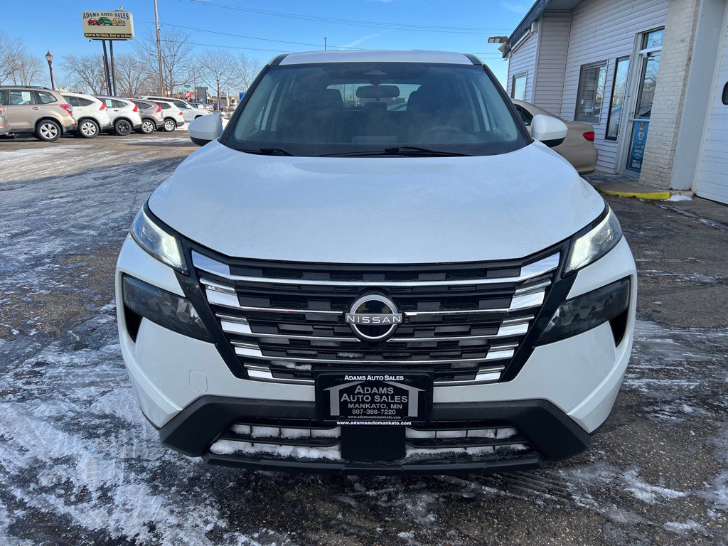 2024 Nissan Rogue Image 3