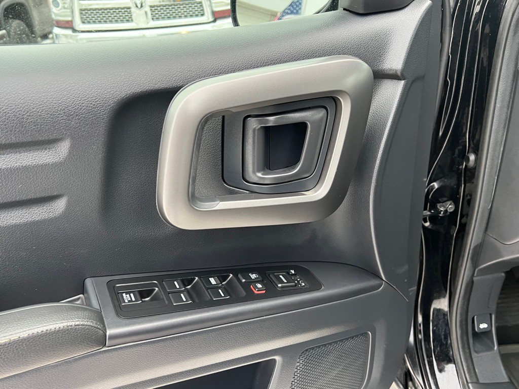 2012 Honda Ridgeline Image 14