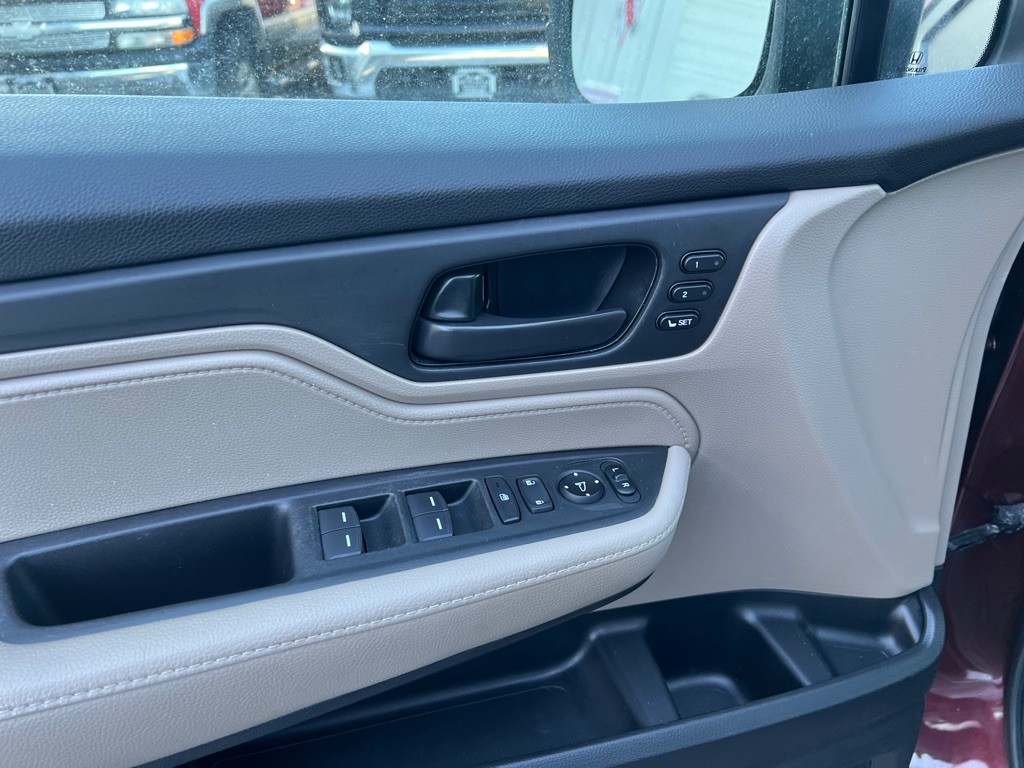 2018 Honda Odyssey Image 17