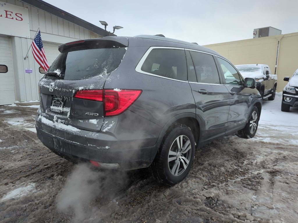 2017 Honda Pilot Image 2