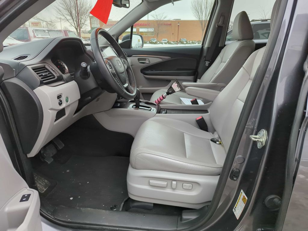 2017 Honda Pilot Image 9