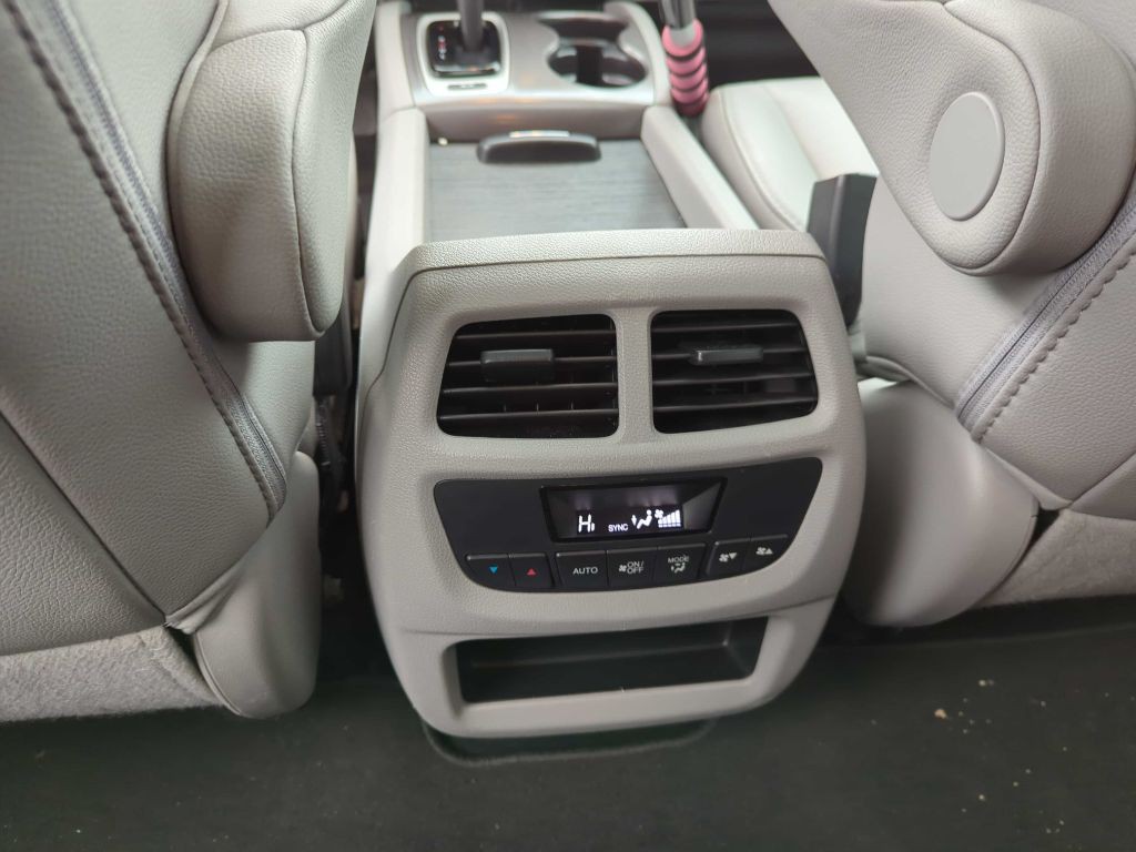 2017 Honda Pilot Image 12