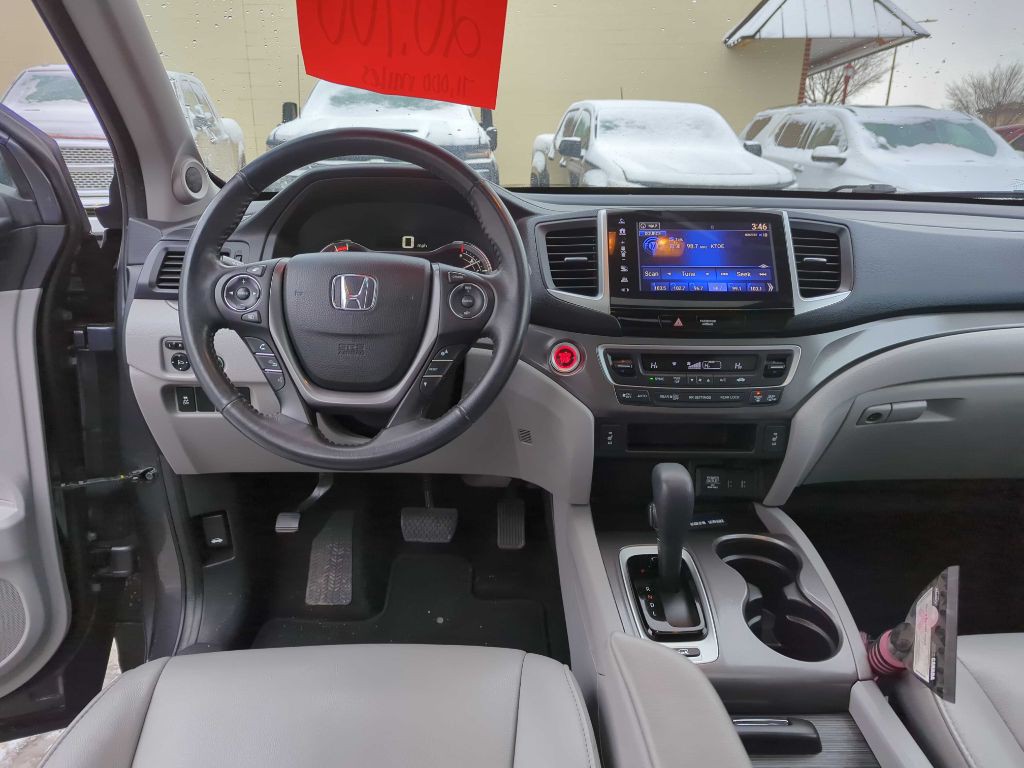 2017 Honda Pilot Image 13