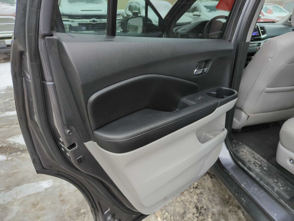 2017 Honda Pilot Image 14