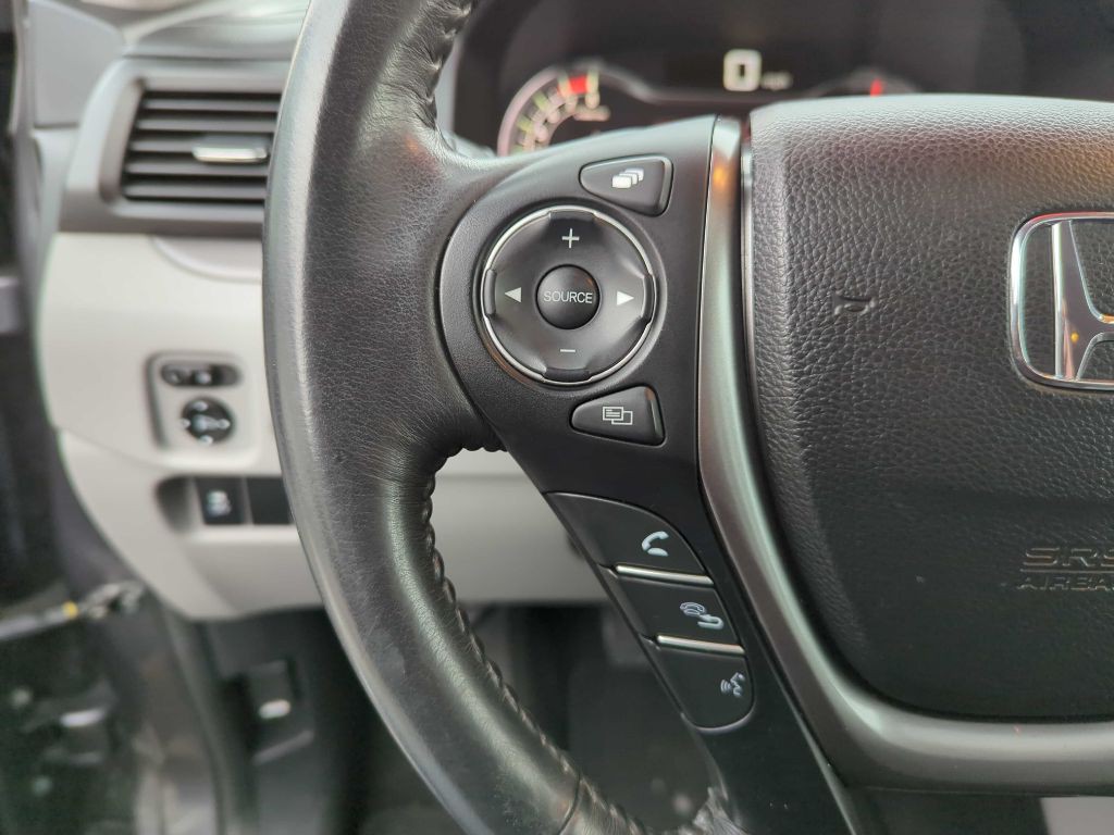 2017 Honda Pilot Image 18