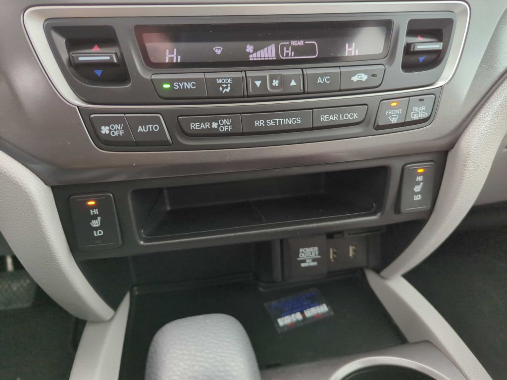 2017 Honda Pilot Image 21