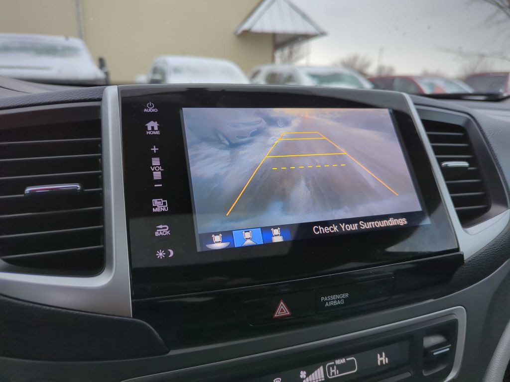 2017 Honda Pilot Image 25