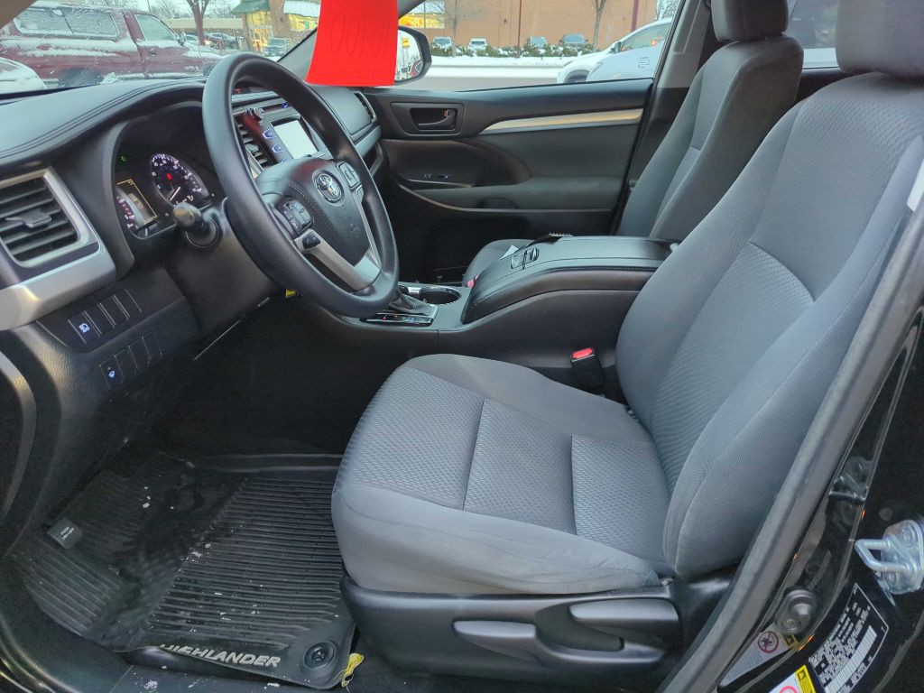 2017 Toyota Highlander Image 9