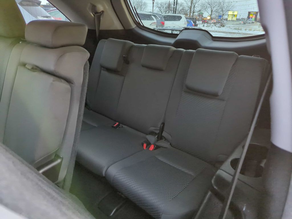 2017 Toyota Highlander Image 10