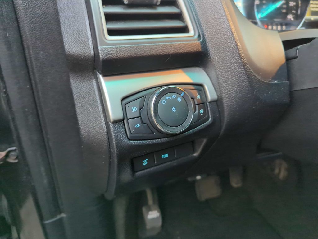 2017 Ford Explorer Image 14