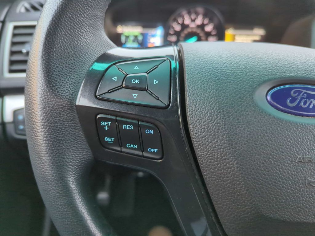 2017 Ford Explorer Image 17