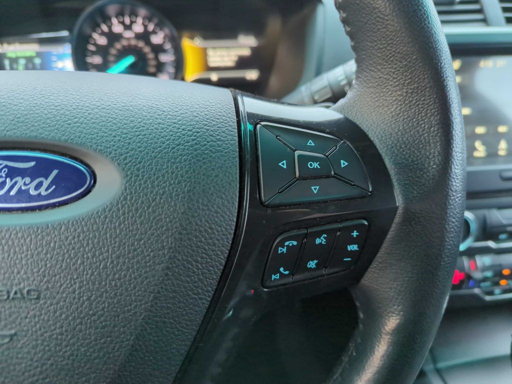 2017 Ford Explorer Image 41