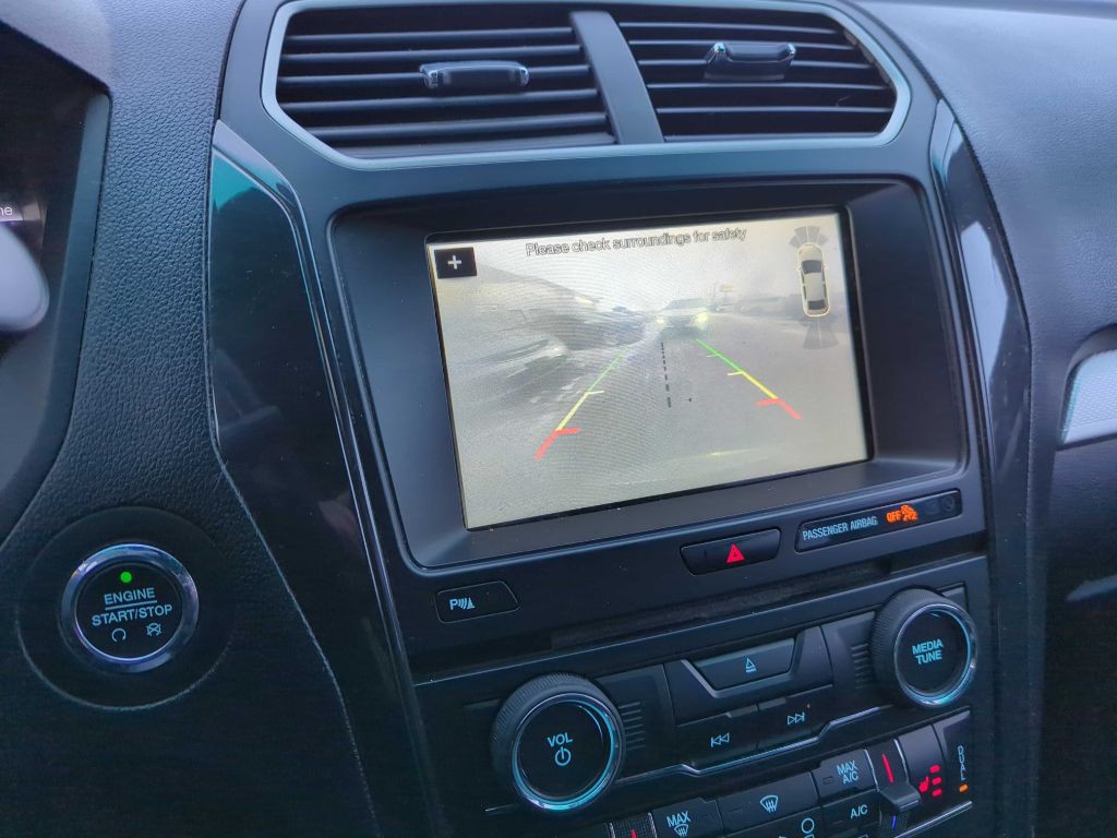 2017 Ford Explorer Image 46