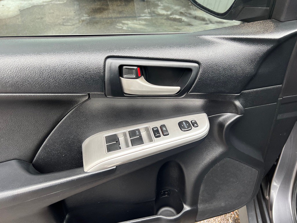 2014 Toyota Camry Image 13