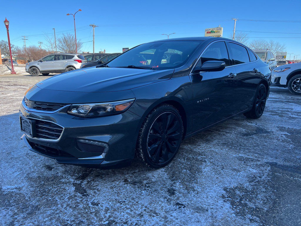 2017 Chevrolet Malibu Image 3