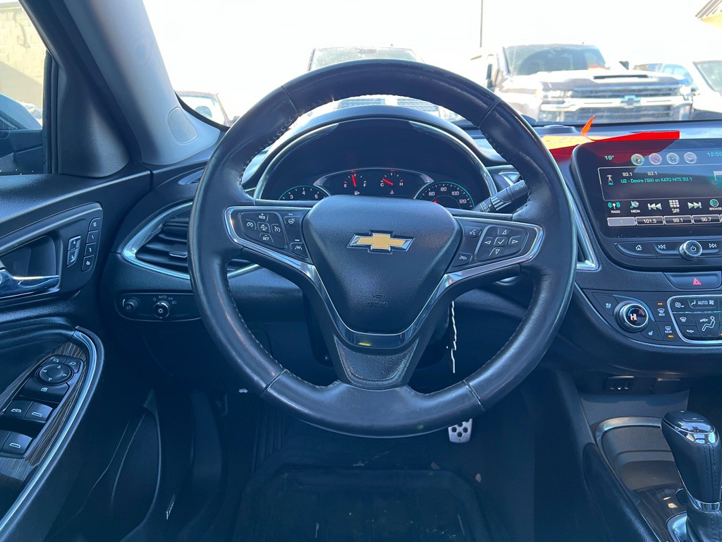 2017 Chevrolet Malibu Image 15